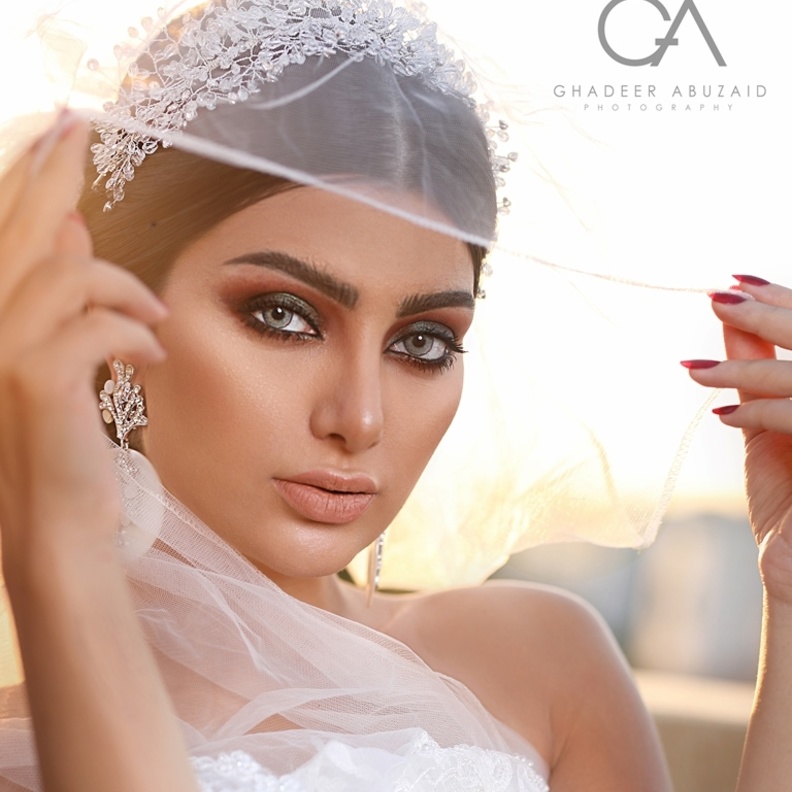 صورة عروس مميزة بكاميرا المصورة غدير أبوزيد