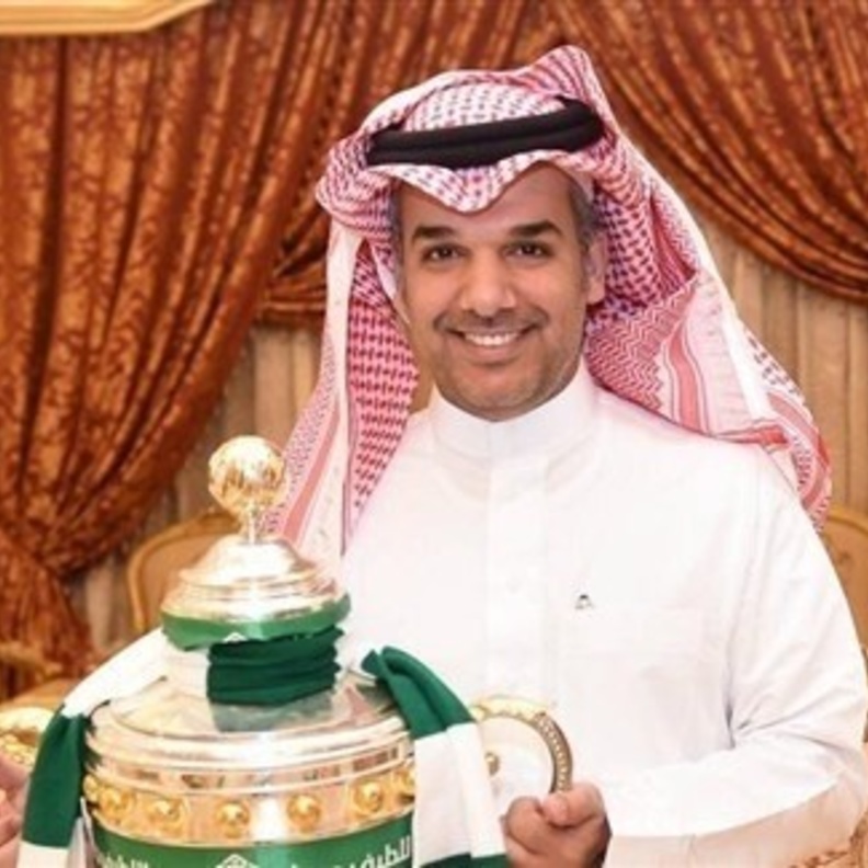 ماجد النفيعي رئيسا للأهلي ومدرب عالمي في الطريق