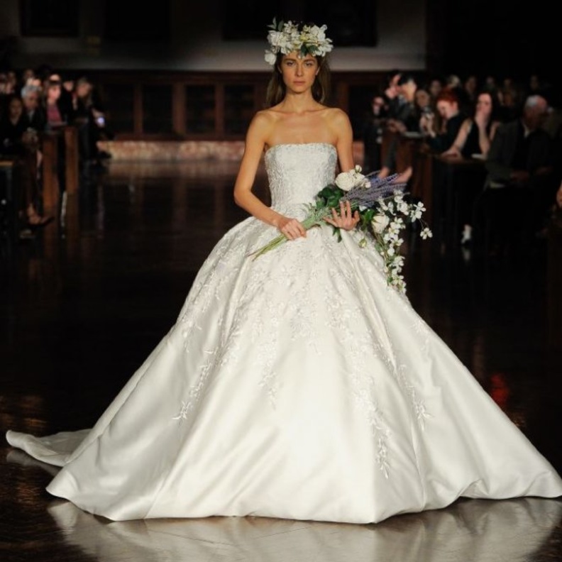 فستان زفاف من ريم عكرا Reem Acra