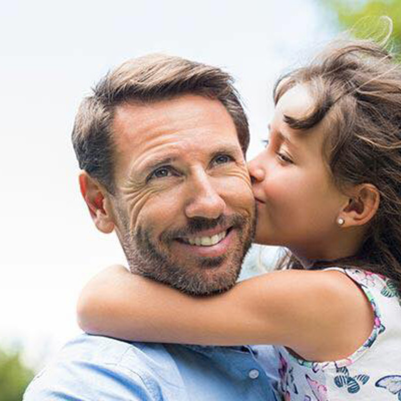 كيف يكون الأب صديق ابنته