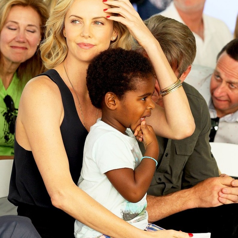 تشارليز ثيرون