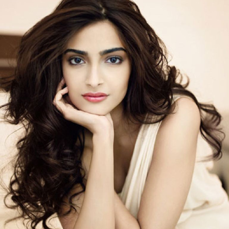 سونام كابور تحتفل بزفافها في 29 ابريل.