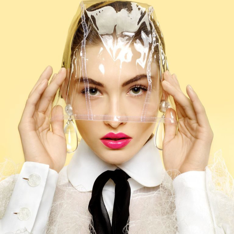 حزام خصر باللون الاخضر الشفاف من