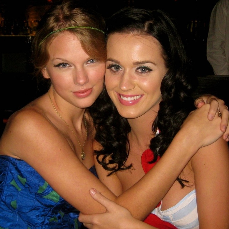 وجود خلافات بين ميغان ماركل (Kate Middleton) وكيت ميدلتون