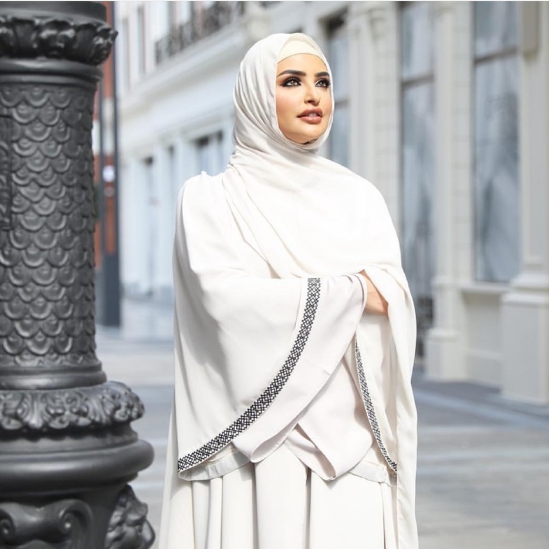 طريقة لف الحجاب بخطوات تغطي فروة الرأس على خطى نبيلة بي