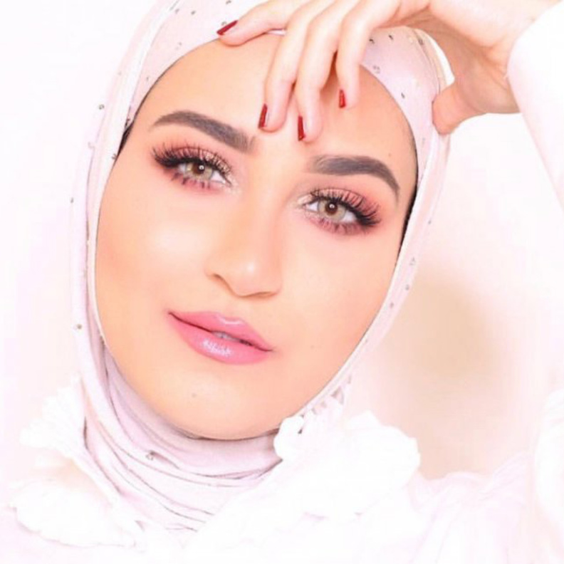 يمكنك الاستغناء عن الأيلاينر والاكتفاء بظلال العيون فقط.