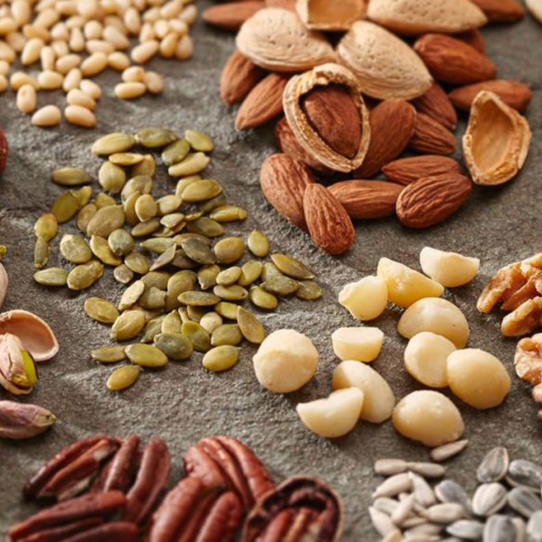 رئيسية وأولى المكسرات تعزز صحة القلب