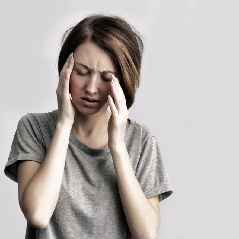 اسباب صداع العين اليسرى