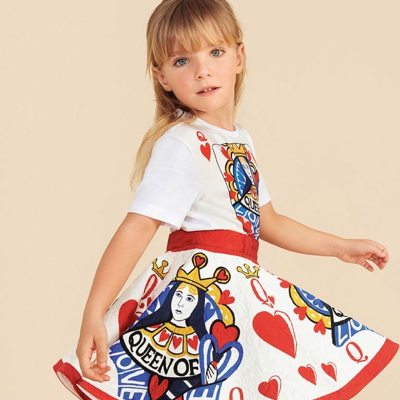 أطقم مرحة لطفلتك من دولتشي آند غابانا