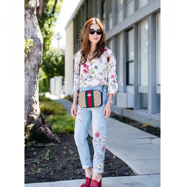 الأقمشة المعرقة بالورد تضمن لك اطلالات أنيقة ولافتة