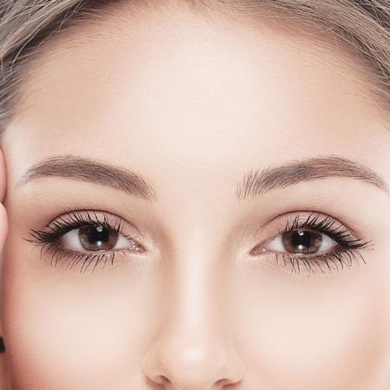 اسباب الاكياس الدهنية تحت العين