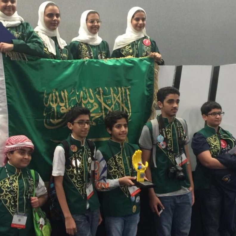 الفريق السعودي الفائز بالمسابقة