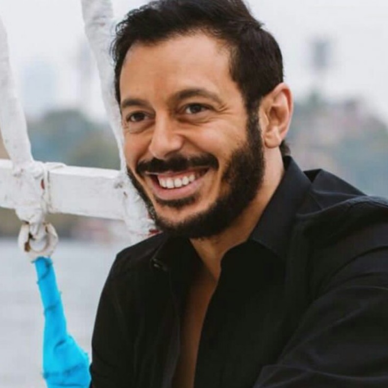 مصطفى شعبان