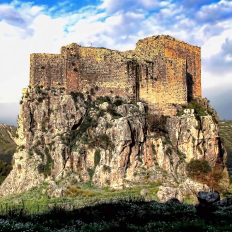 من قلعة صيدا البحرية