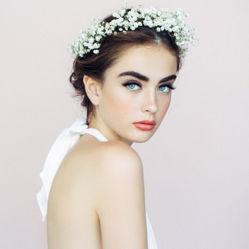 ألوان أحمر الشفاه المناسبة لكل عروس حسب لون بشرتها