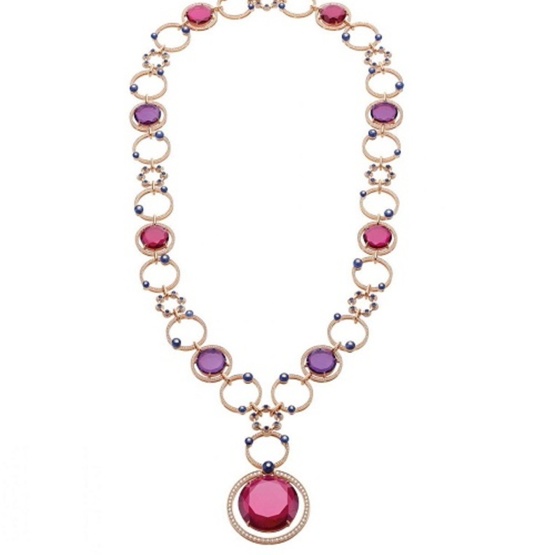 عقد طويل من بولغري Bulgari