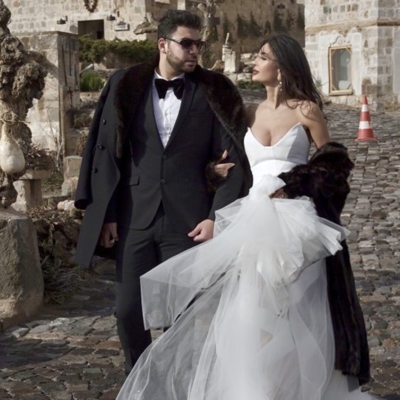 أليس عبد العزيز تكشف لـ"هي" عن بعص تفاصيل حفل زفافها