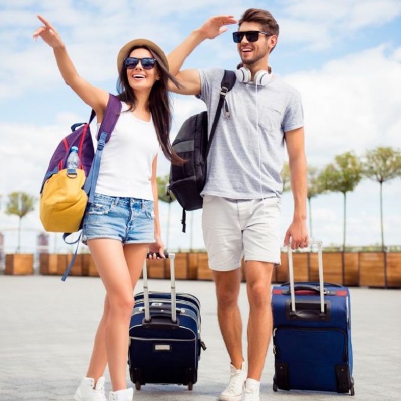 ناقشا بهدوء الاولوية بين الحفل والسفر