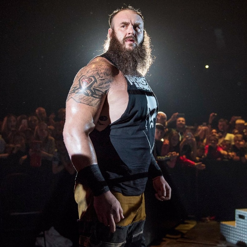 50 مصارعا تنافسوا على اللقب