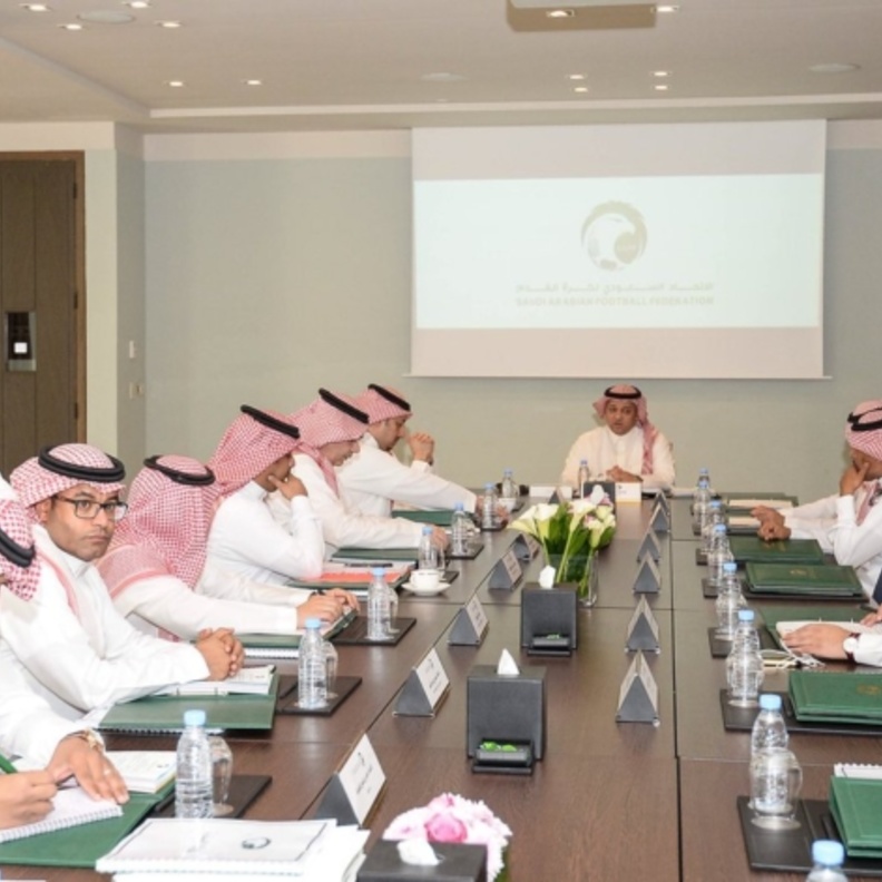 ضبط الميزانية والاهتمام بالتطوير والاستثمار