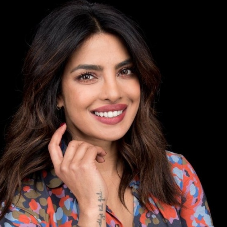 بريانكا تشوبرا تتحدث عن رد فعل أسرتها على المشاهد الجريئة