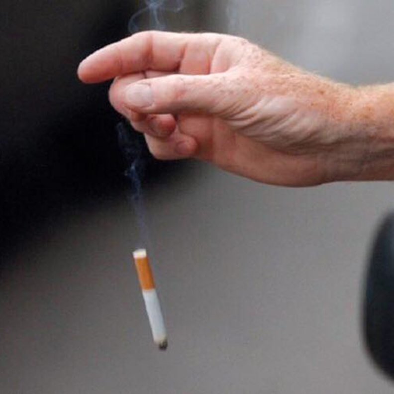 لن تصدق عقوبة رمي النفايات في الامارات