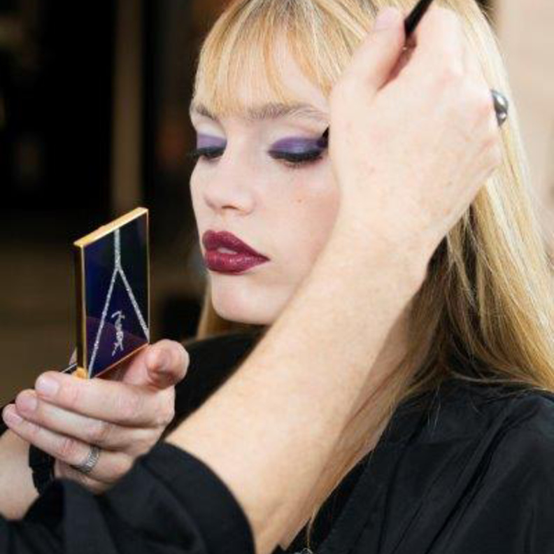 توم بيشو يعرفنا الى مجموعة الخريف FALL LOOK 2018 من Yves Saint Laurent