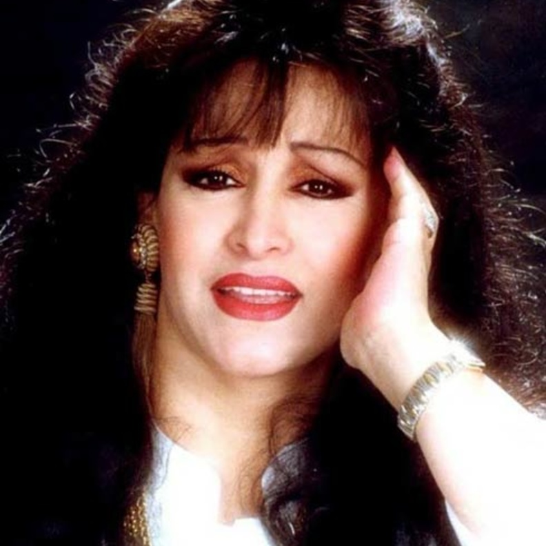 نجوم الابيض والاسود مع نجوم اليوم يظهرون بنفس الفيديو