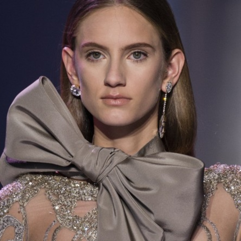  صور ربطات عصرية على العنق لربيع 2018