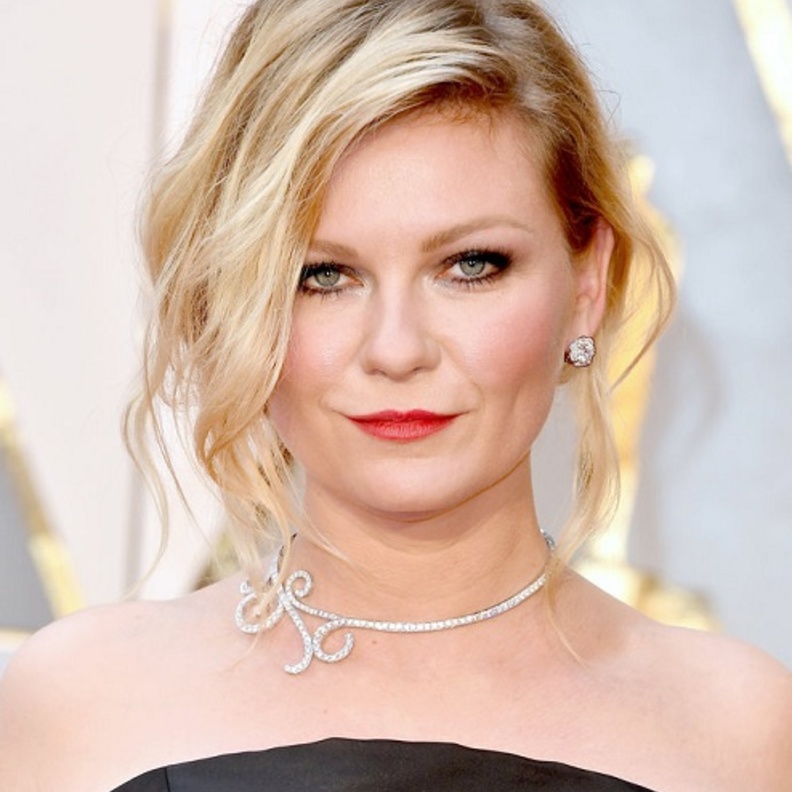 Kirsten Dunst مكياج وتسريحات شعر