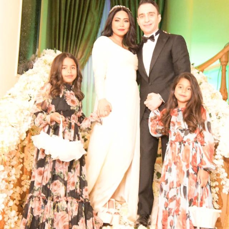 محمد رحيم مع عروسته