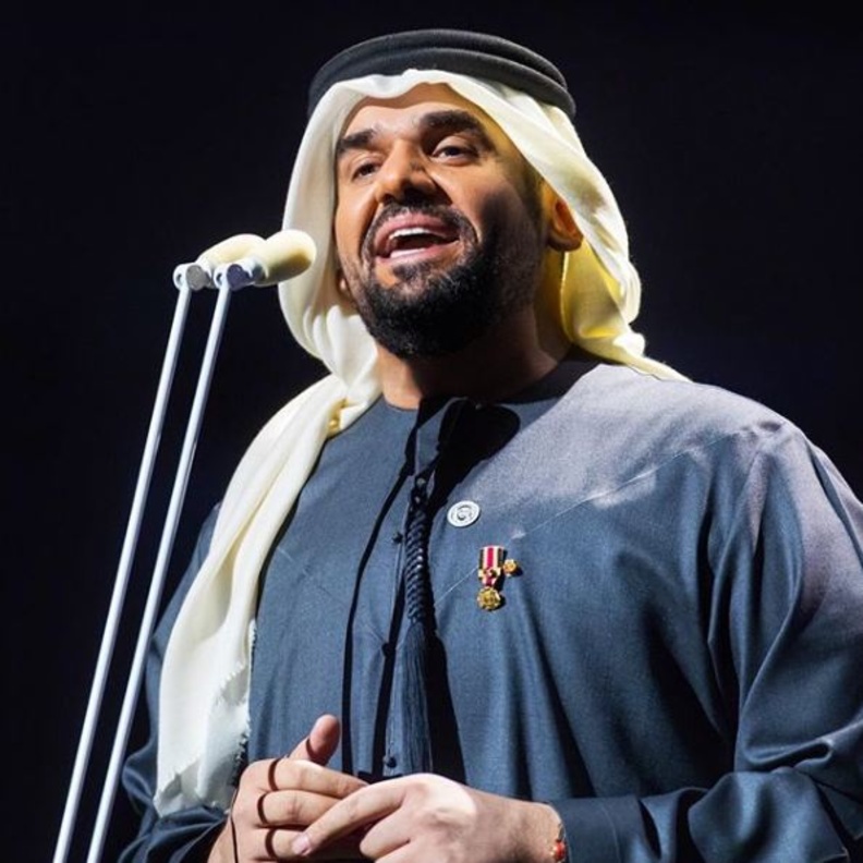 حسين الجسمي يقدم "وطنًا أراك" إهداء الى حاكم الشارقة