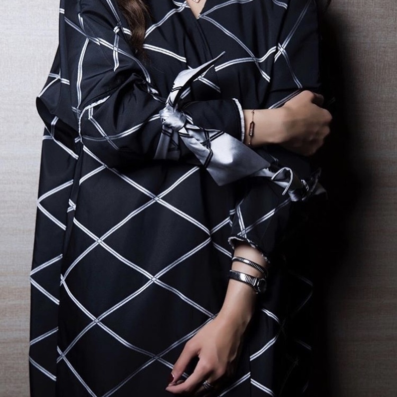 اقتبسي ستايلك بالعباية من وحي تنسيقات ريم القبيسي 