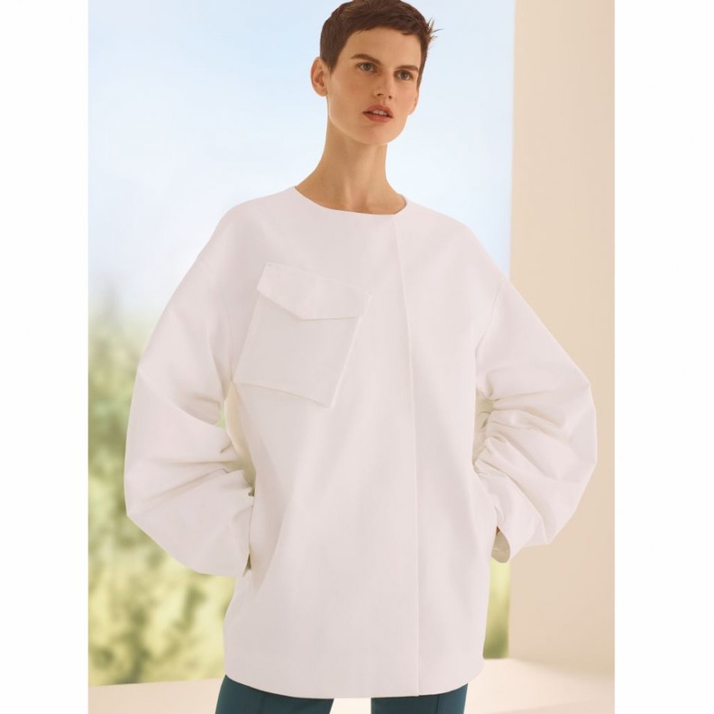 افتتحت علامة “كوس” COS أول محل لها في المملكة العربية السعودية بمركز جاليريا في جدة