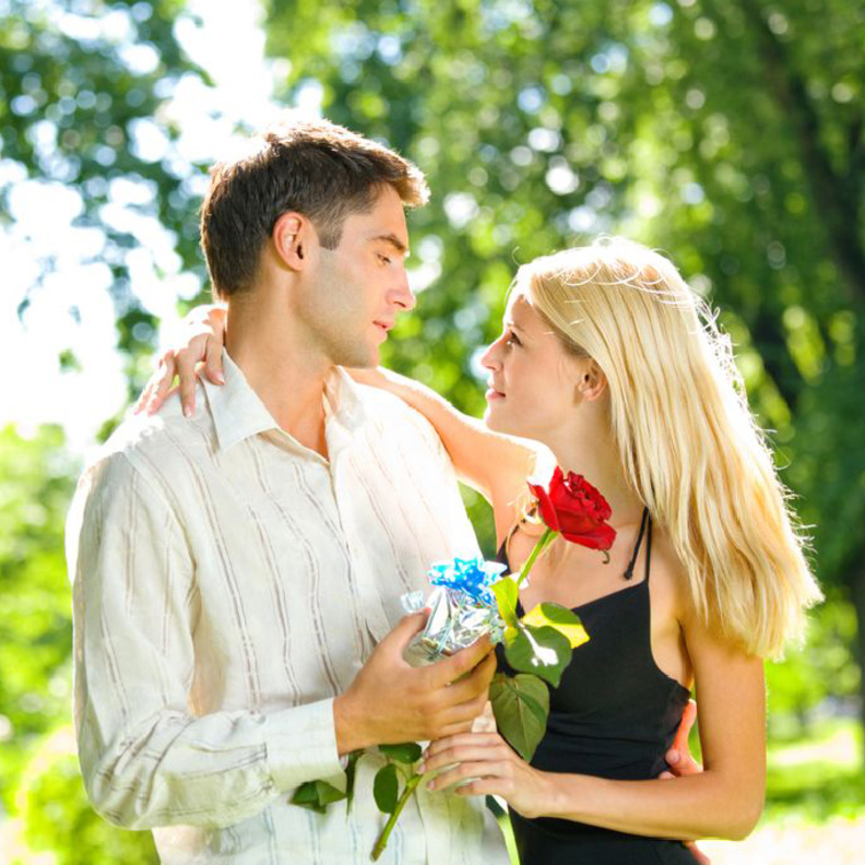 شعلة العاطفة تجاه الشريك يجب ان تبقى متوهجة باستمرار