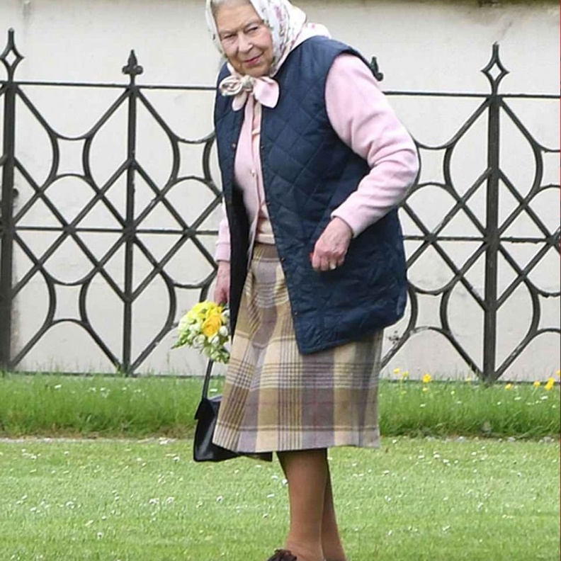 ملكة بريطانيا أول من علم بولادة الأمير لويس