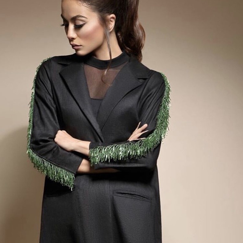 عباية بقصة البليزر من Reema Abayas