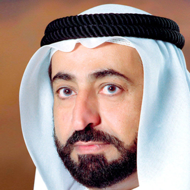 حاكم الشارقة يأمر بصرف راتب شهر اساسي لموظفي حكومة الشارقة 