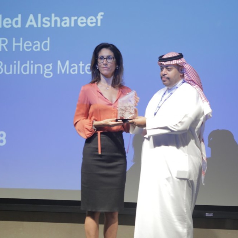 خالد الشريف أول سعودي يحصل على جائزة ناسيبا العالمية