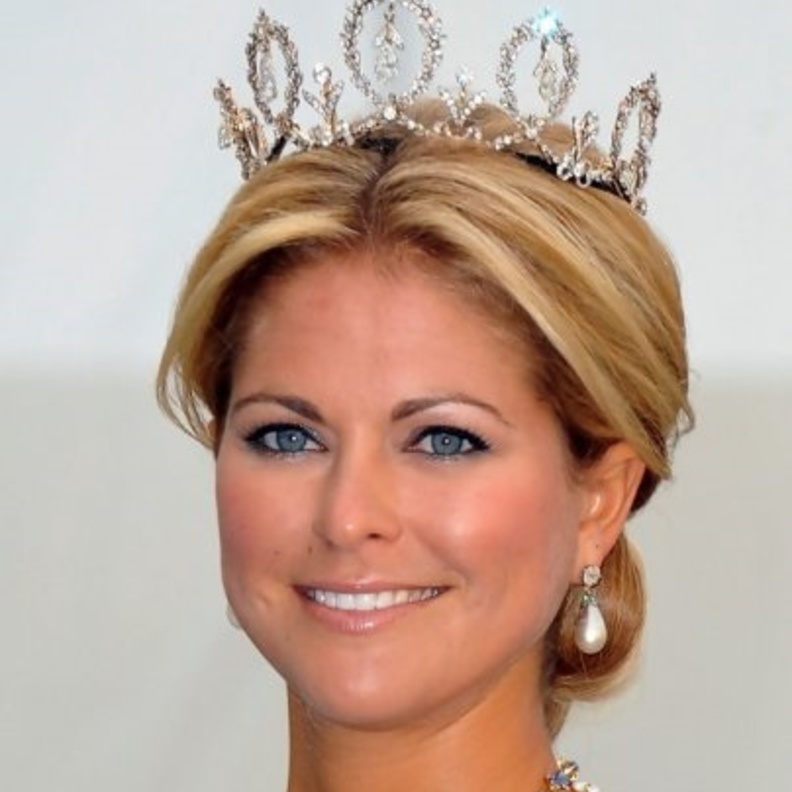  تاج الأميرة السويدية مادلين في حفل زفافها