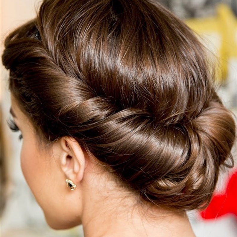 هذه الكعكة الملفوفة على شكل قوس المثالية