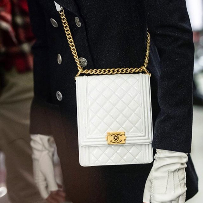 حقيبة معصم الكف مع قفل وردة كاميليا