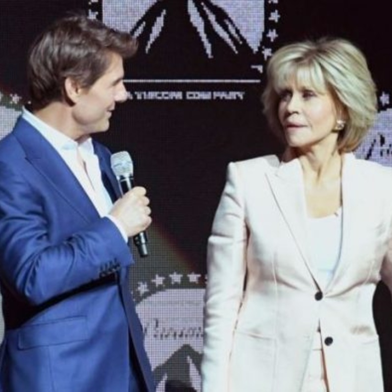  كريس جينر تعطي دورا أكبر في إدارة أعمال عائلة كارداشيان لابنتها الكبرى كورتني كارداشيان