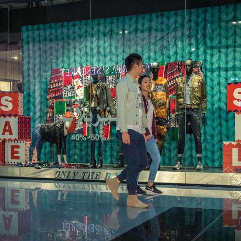 "تخفيضات كبرى" في دبي على مجموعة واسعة من العلامات التجارية