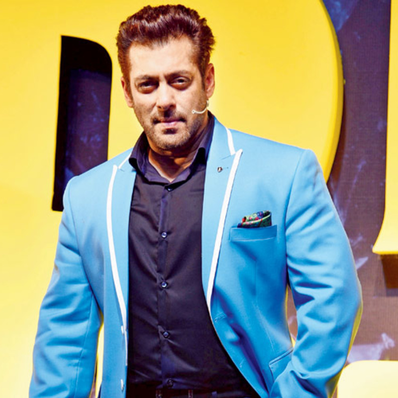 سلمان خان يظهر بـ 45 بدلة مصممة خصيصا من أجله