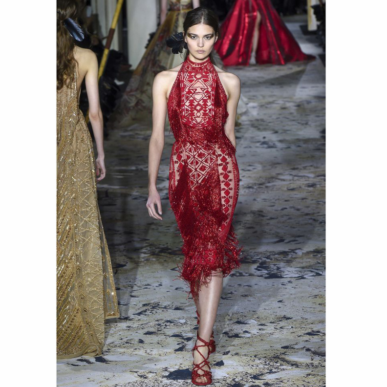 فساتين سهرة تليق لحضور حفلات زفاف من مجموعة زهير مراد لربيع 2018