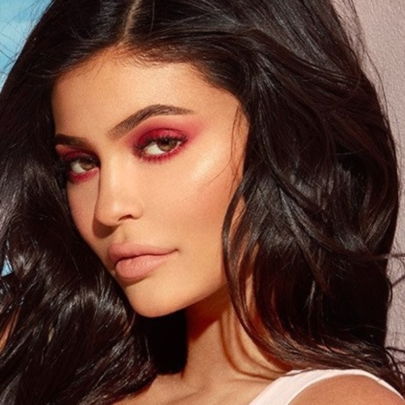 هل أحببت هذه الإطلالة؟