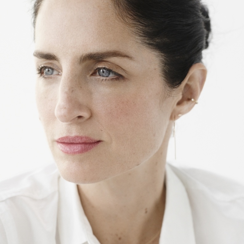 عطور INSIGNIA من CH CAROLINA HERRERA.. احتفاء بالشرق الأوسط