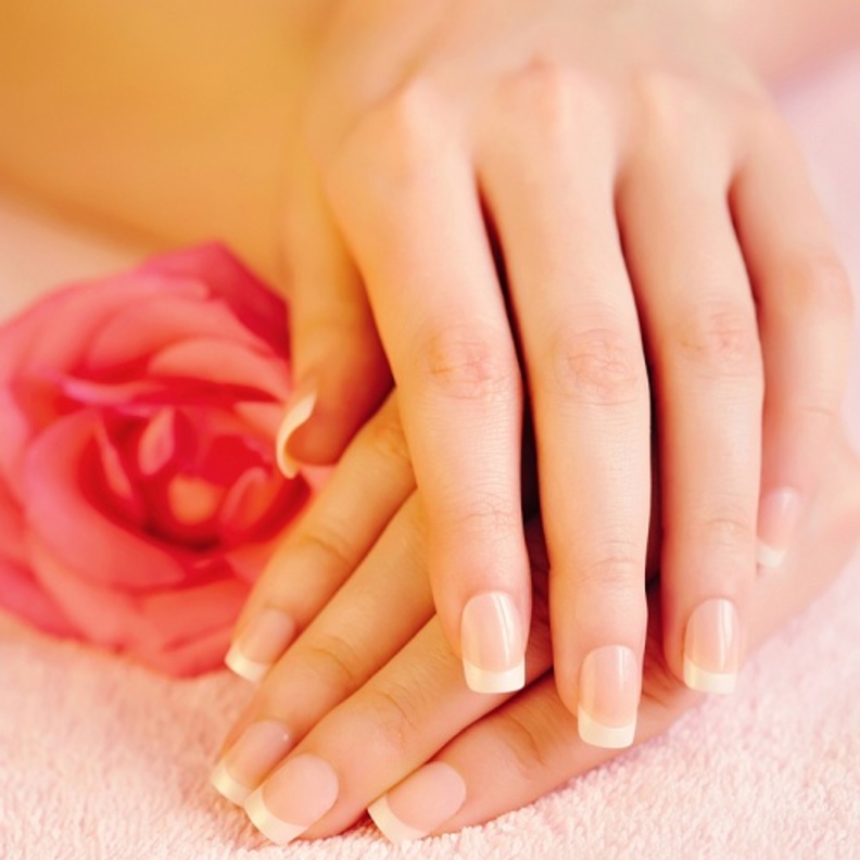 زيت اللوز الحلو للاظافر