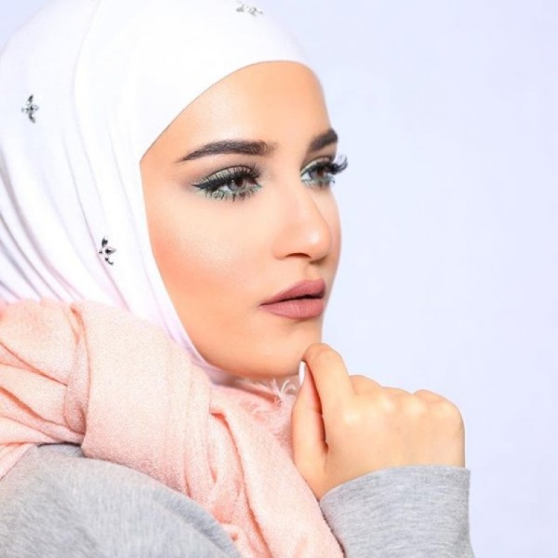 مكياج طبيعي جذاب للمحجبات